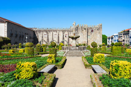 Box top things to do Santa Barbara Garden Copyright Saiko3p