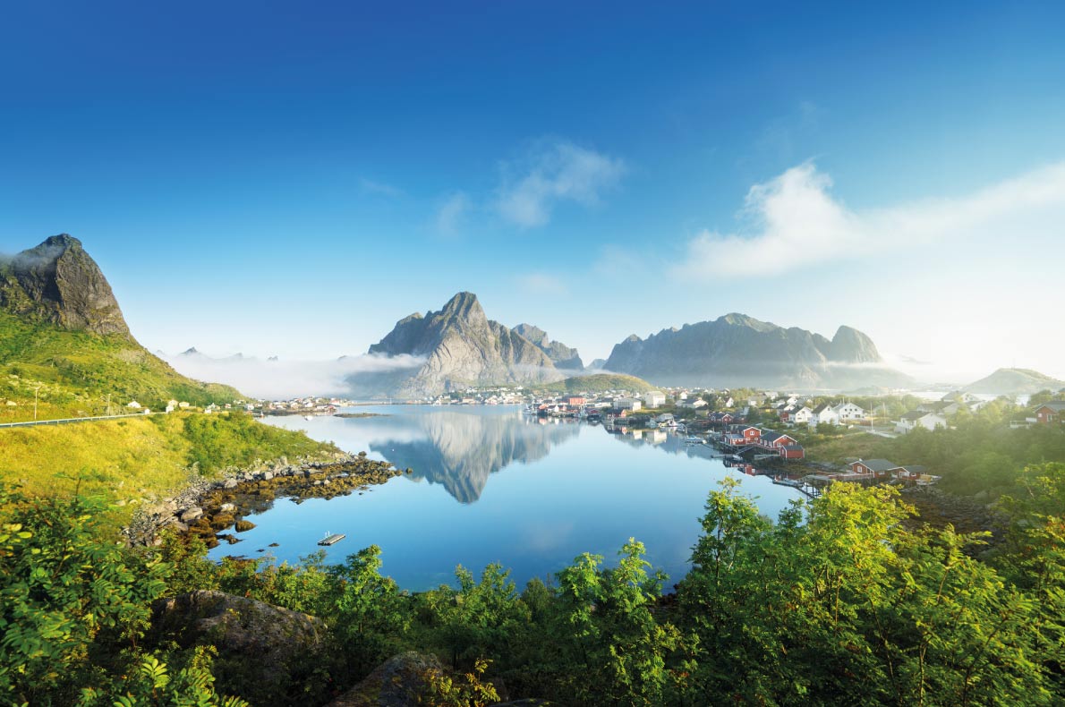 Lofoten Paradisiacal destinations in Europe Copyright Iakov Kalinin - European Best Destinations