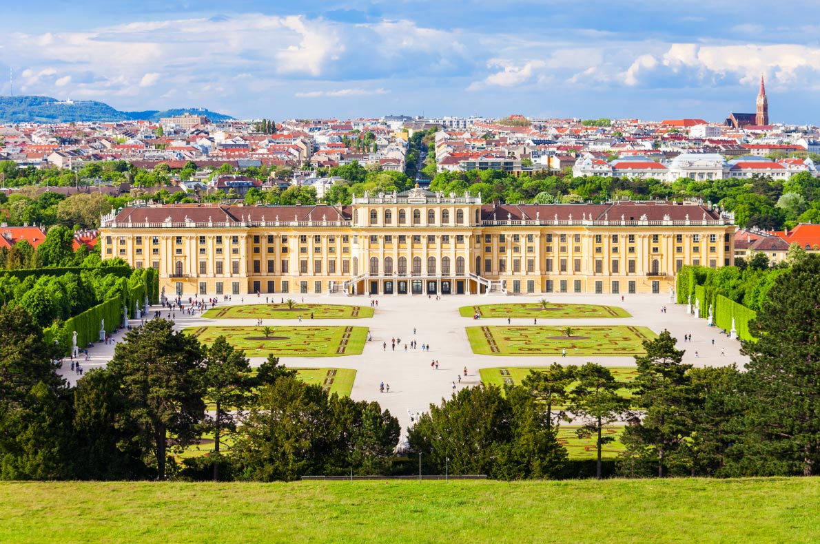 Best things to do in Austria - Schonbrunn Palace - Copyrignt saiko3p - European Best Destinations