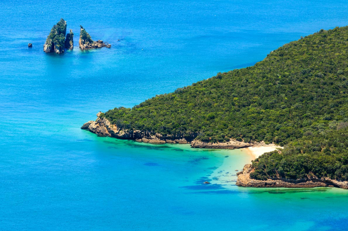Best beaches in Portugal - Nature Park Arrabida in Setubal, Portugal. Copyright Landscape Nature Photo - European Best Destinations