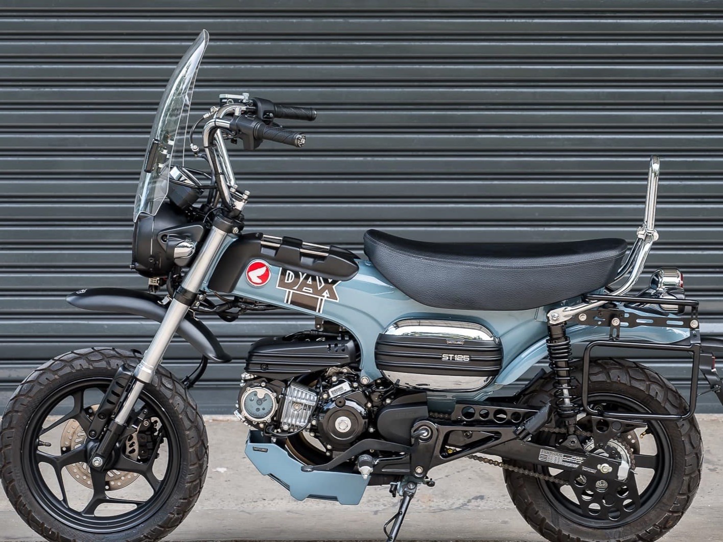 dax125 ダックス125 フレームボディカバー