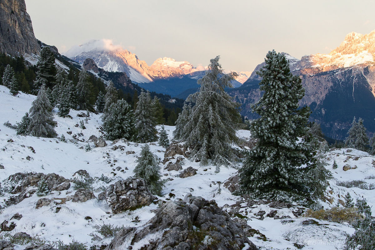 nach einer kalten Nacht am Falzaregopass