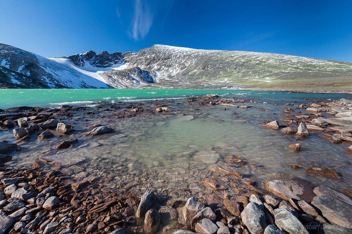 See Isfjørni unterhalb vom Snøhetta, Dovrefjell Nationalpark