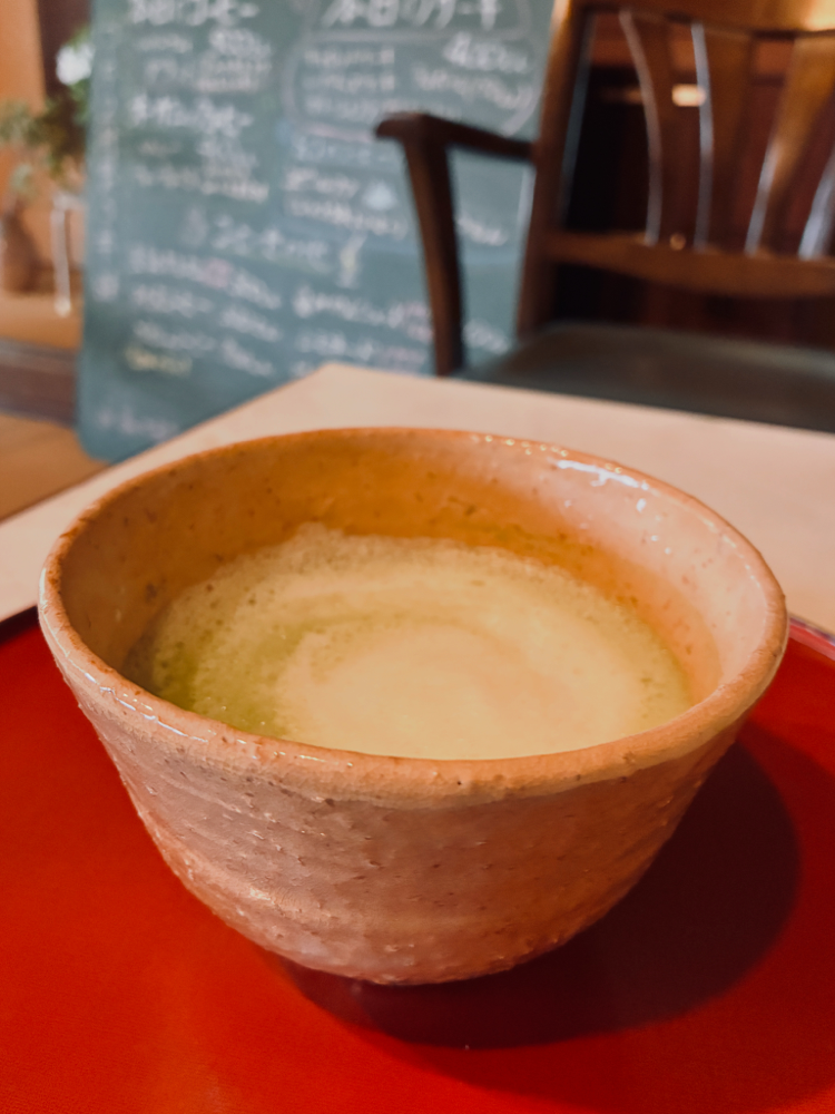 抹茶茶碗で抹茶ラテはいかが🍵