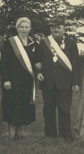 1953