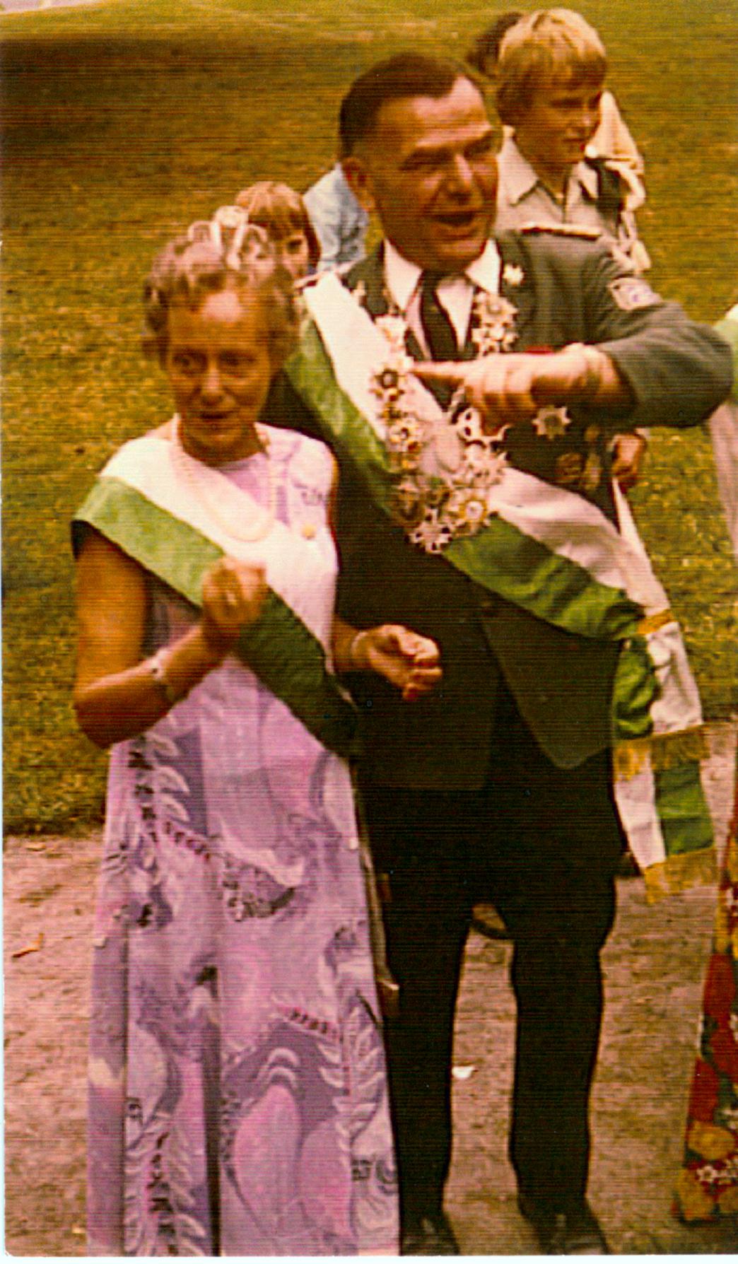 1975