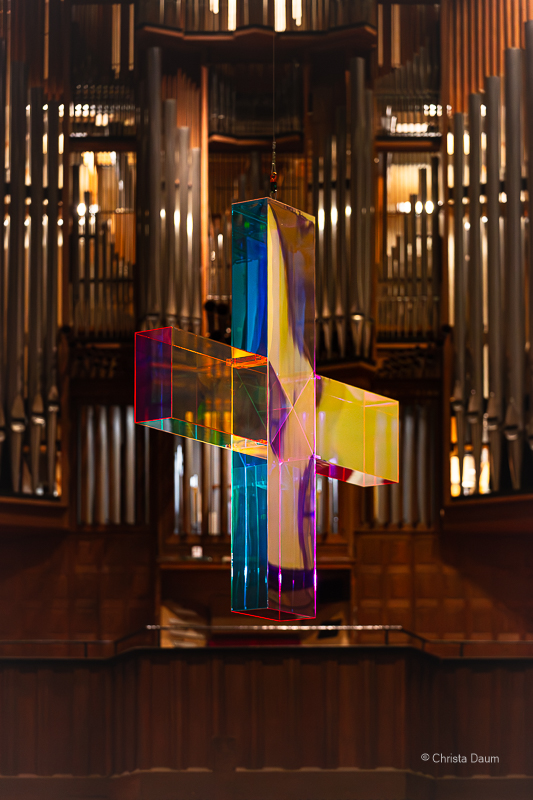 Kreuz in der Stadtkirche Darmstadt, Foto: Christa Daum