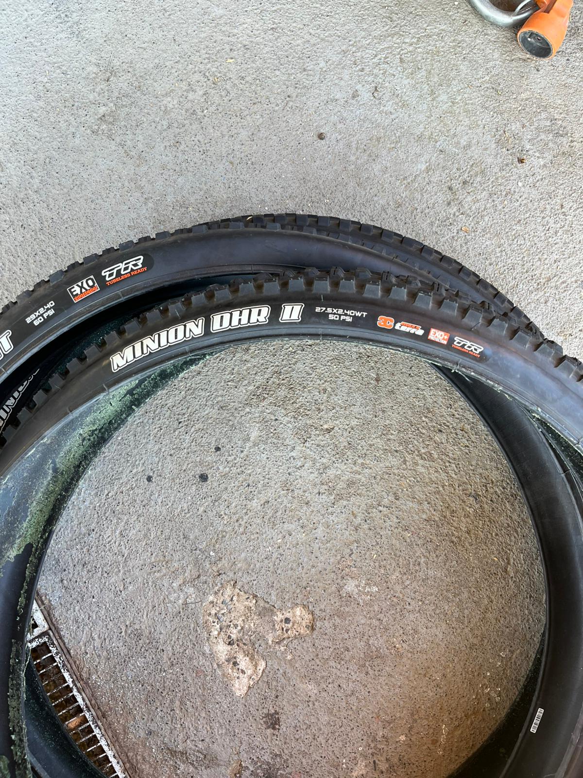 Pneu Maxxis MINION DHR 27.5" - 25€ l'unité