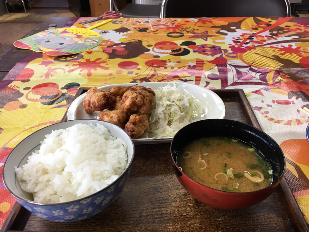 から揚げ定食