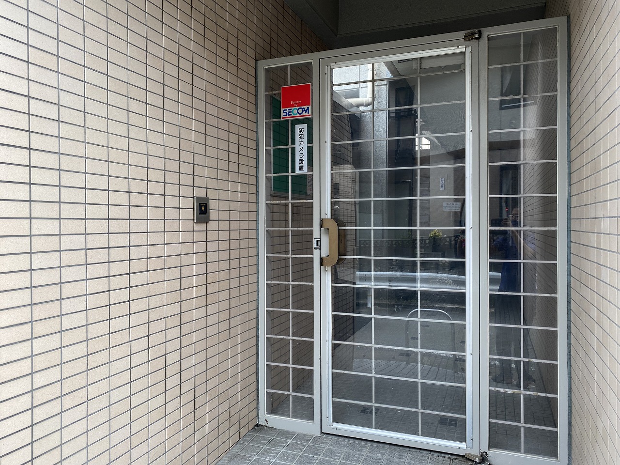 マンションの共用部ドアの修繕 カギの救助隊