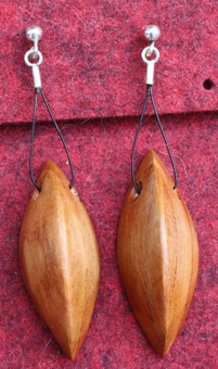 Ohrringe aus Holz