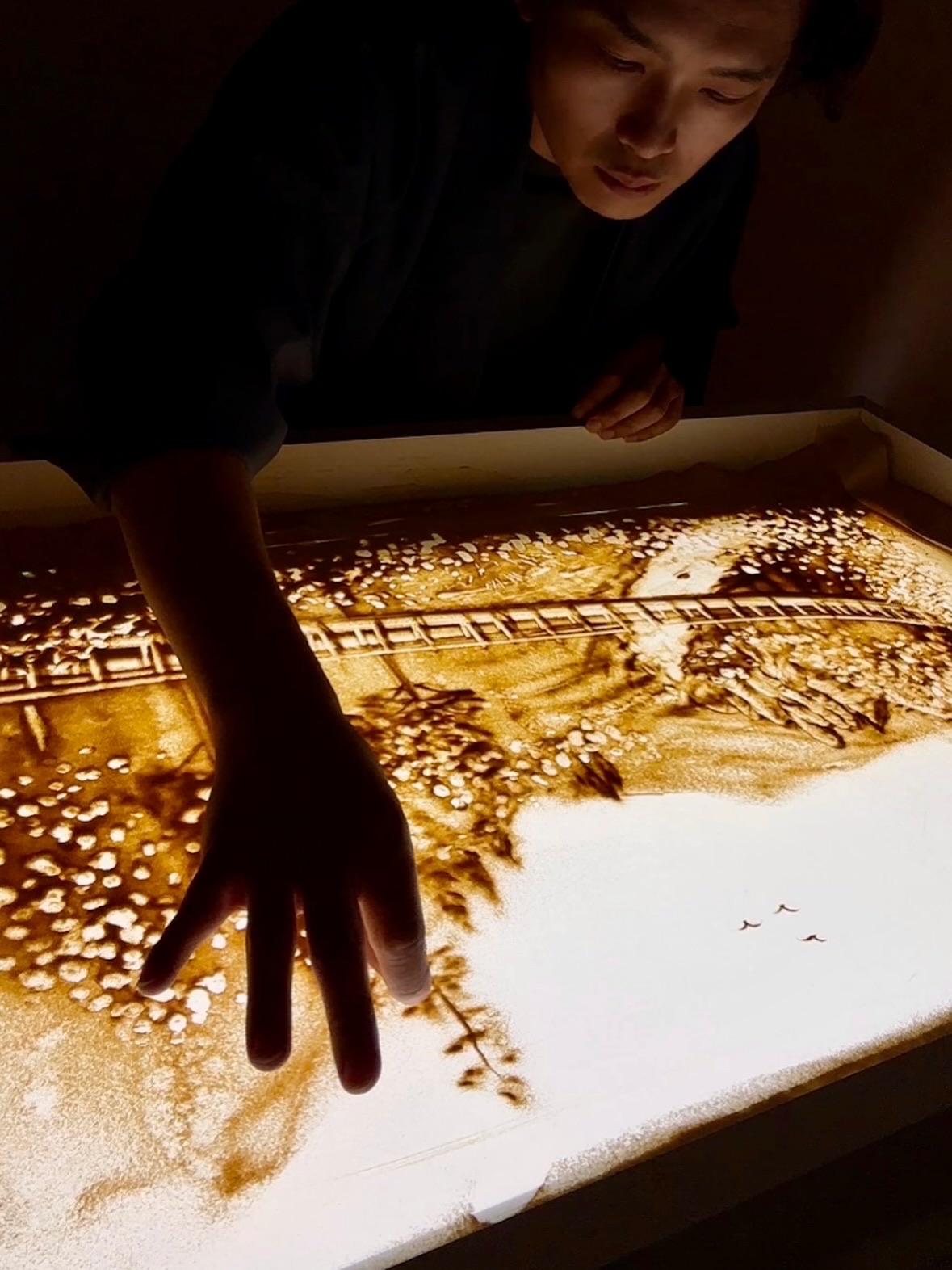 サンドアートの風景画(あきる野市・秋川渓谷)