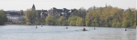 Blick von unserem  Bootshaus nach Höchst