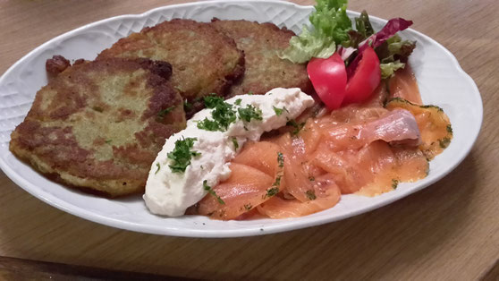 Gasthaus Goldener Engel, Kartoffelpuffer mit Lachs, MeinSeckenheim