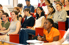 Image:by Tulane Public Relations CC BY-SA 2.1 JP