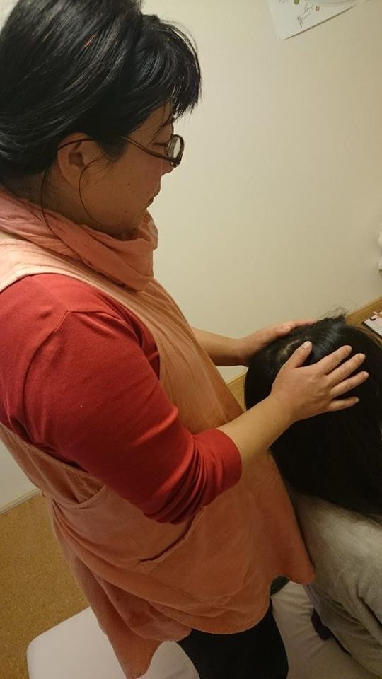 頭部から脂取りスタートします
