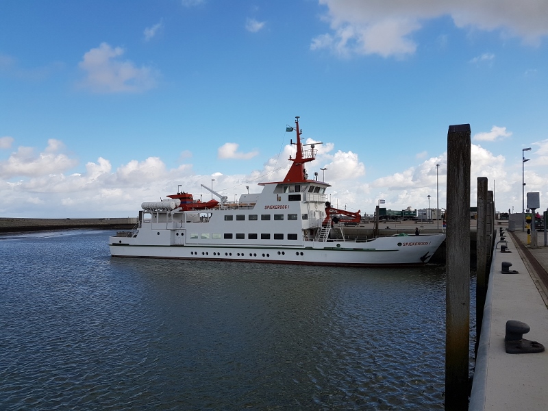 Neuharlingersiel Fähre nach Spiekeroog