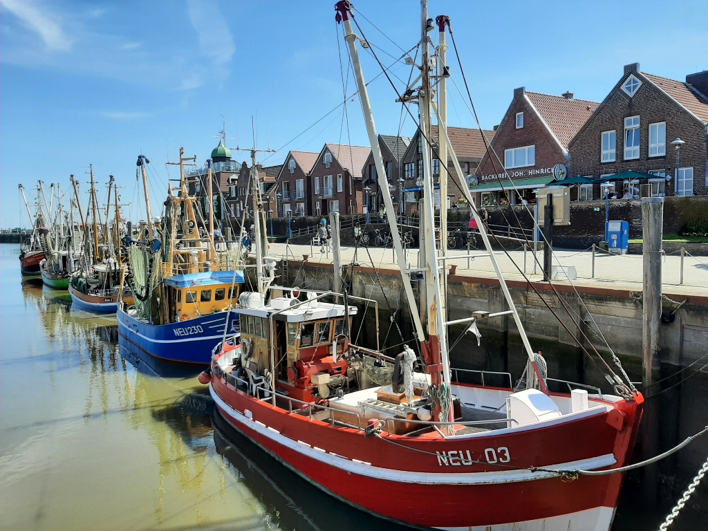 Neuharlingersiel Hafen