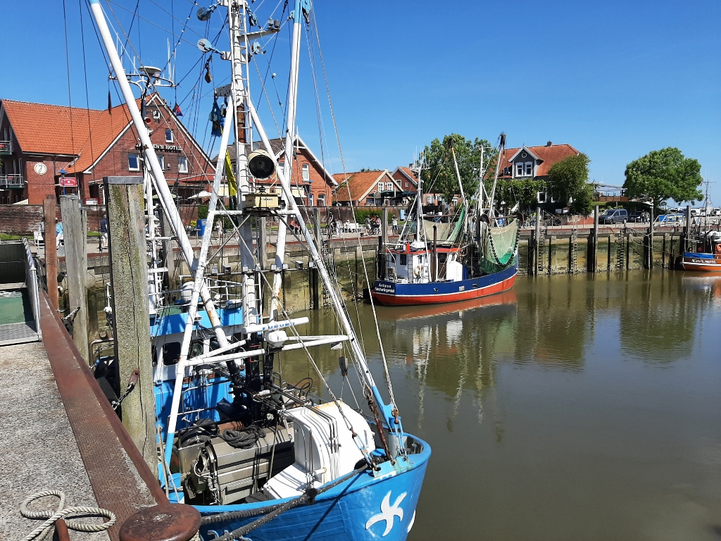 Neuharlingersiel Hafen