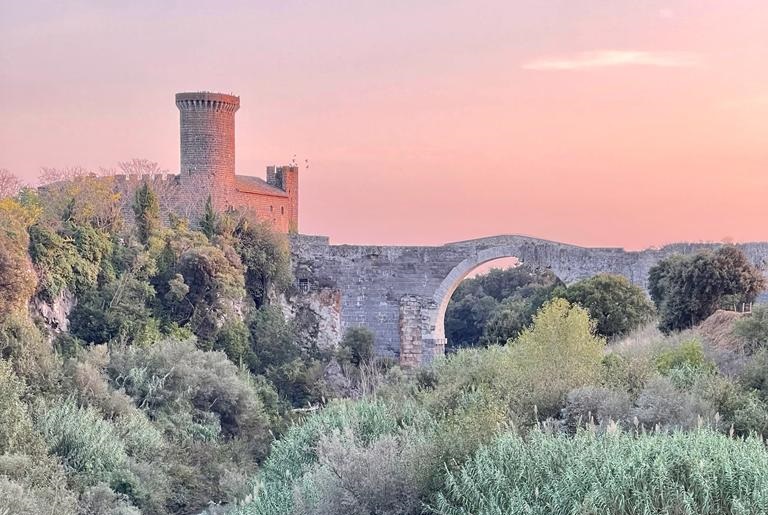 Castle of Vulci with Etrusco-Roman bridge · © victor c · www.smartistic.eu