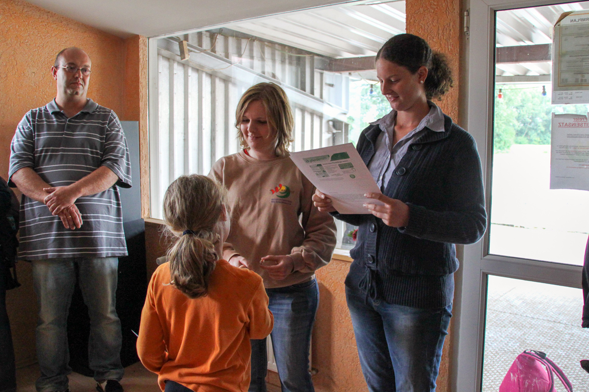 Urkunden-Übergabe im Reiterstübchen...