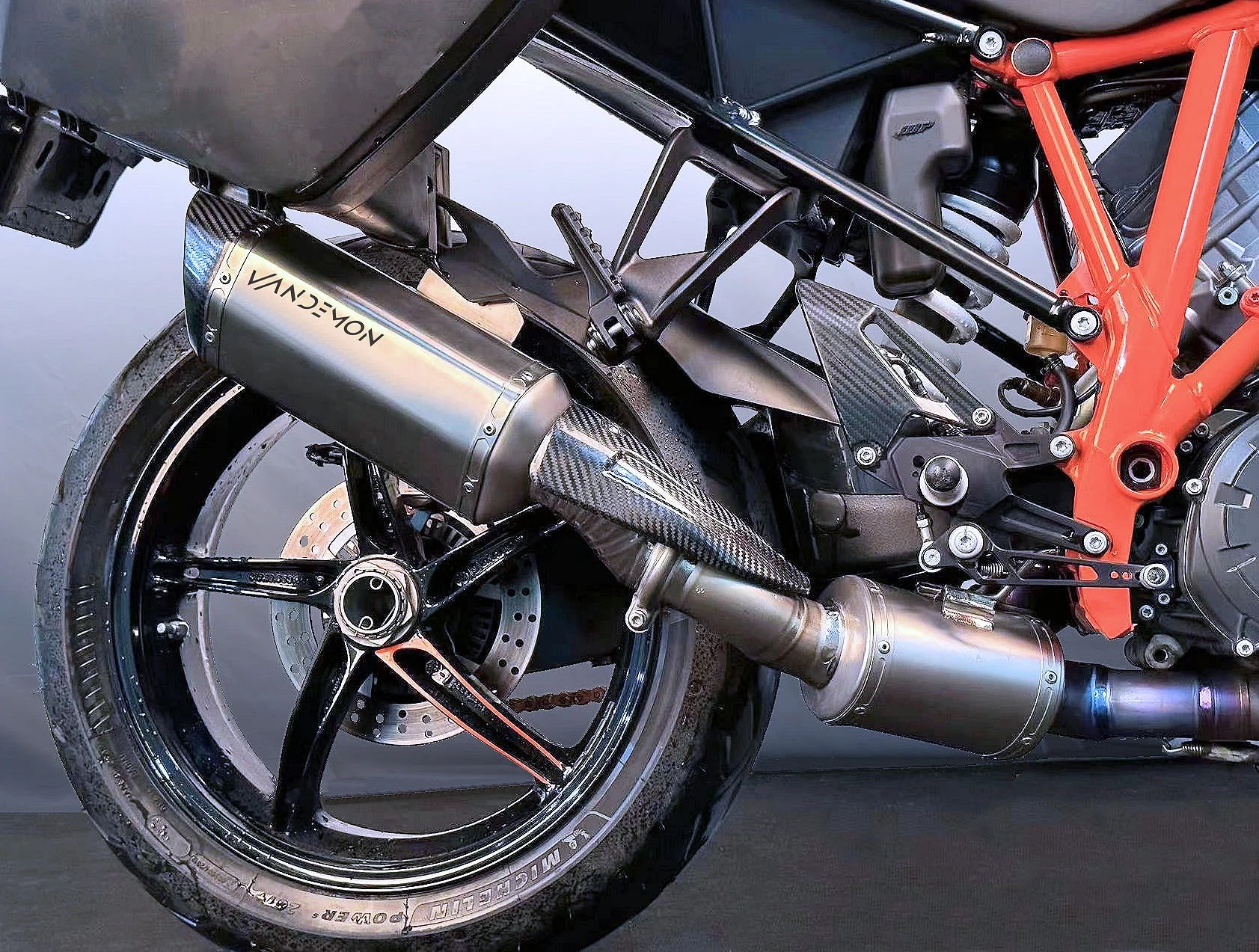 KTM 1290 スーパーデュークGT アクラポビッチマフラー 【公式通販】