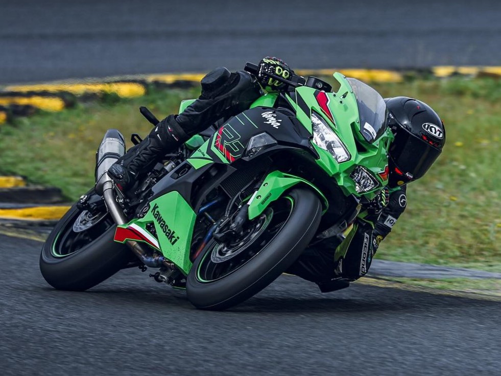 新発売の ZX-4R ZX-25R RAID-ZERO - スノーボード