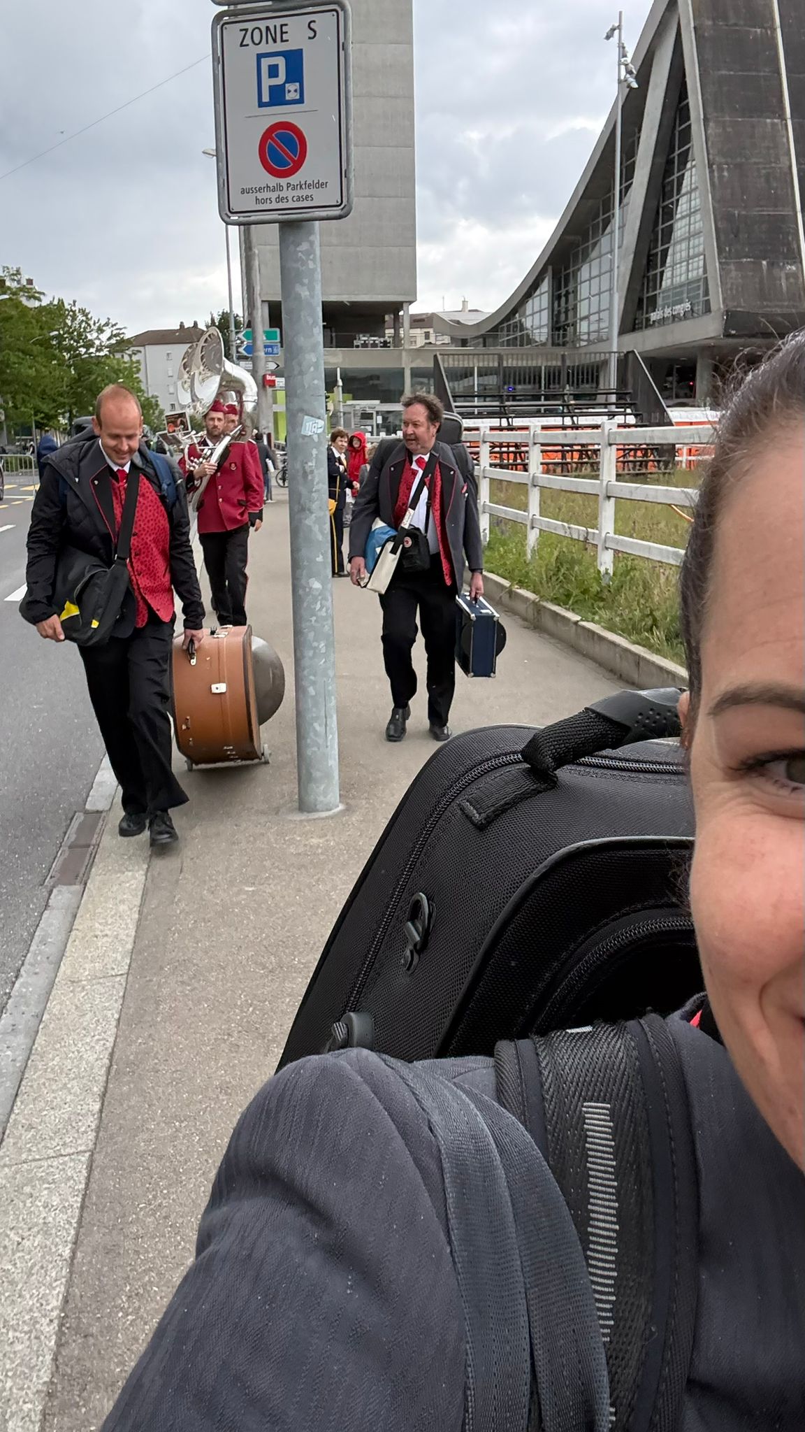 Auf dem Weg zum Festgelände