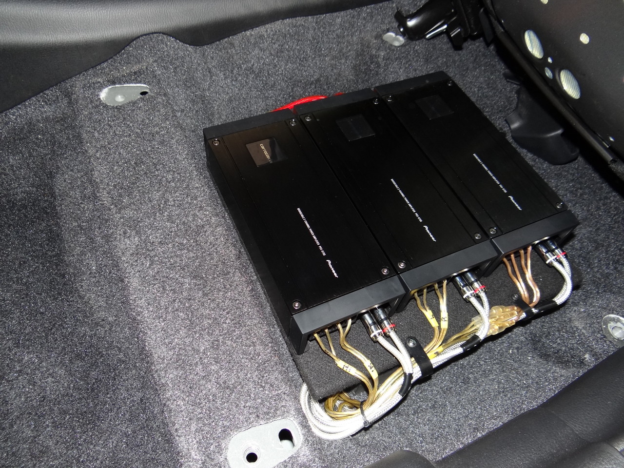 ベリーサにPRS-D700 × 3機 - Loco car audio shop ロコ カー