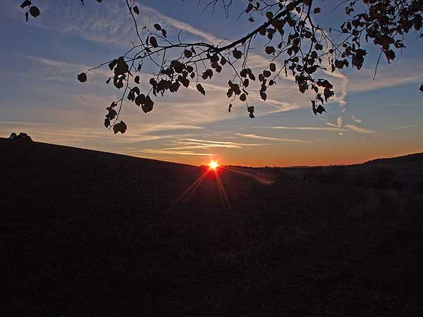 rosaroter morgenhimmel, ein neuer tag beginnt mit zuversicht