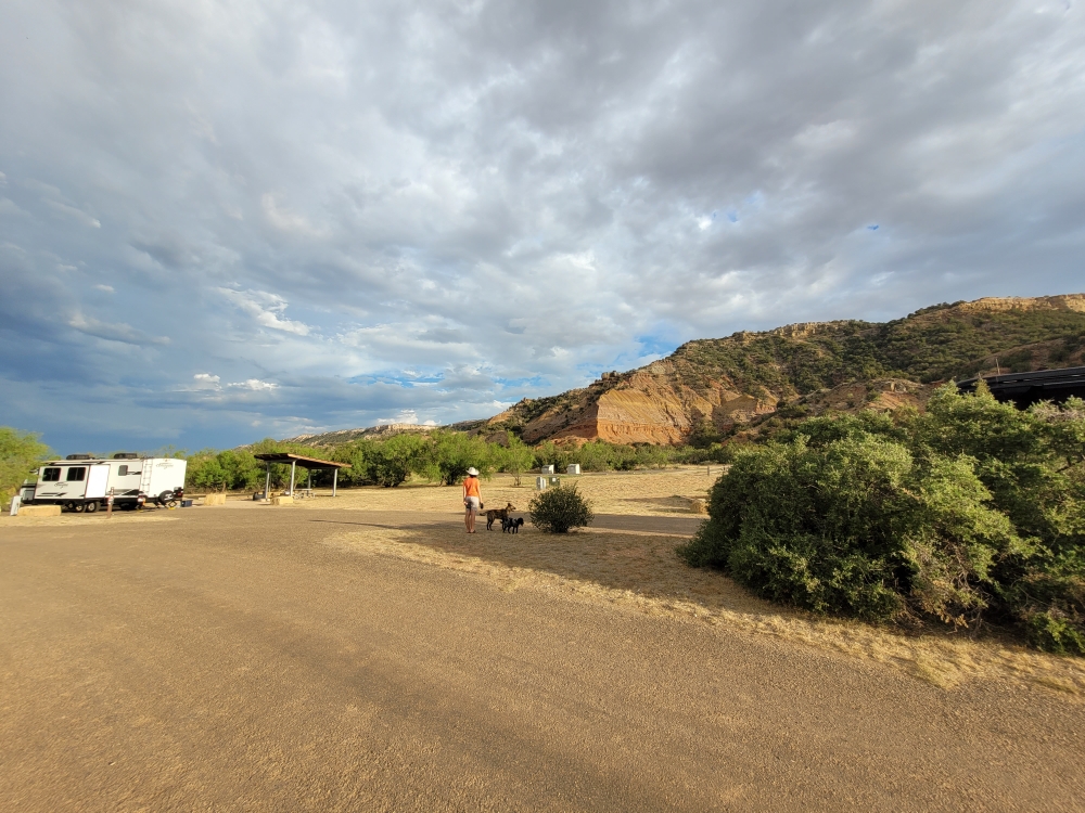 Der Campingplatz ist inmitten des Canyons