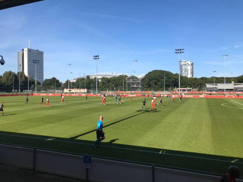 スタッフ紹介 Jan Football