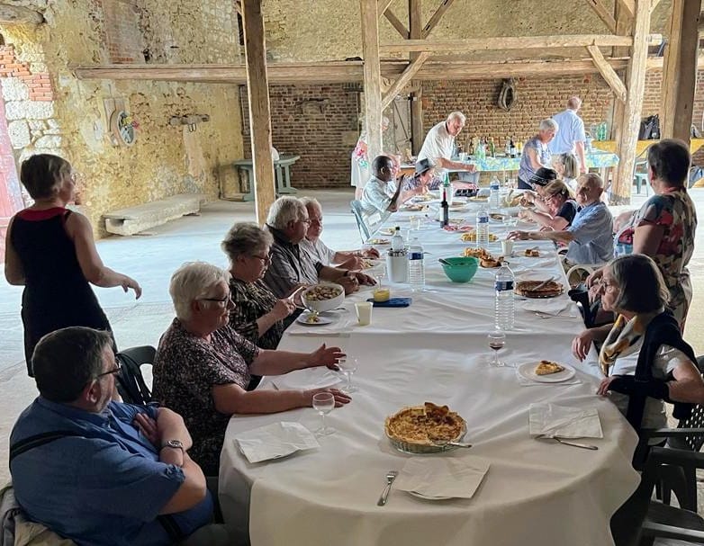 Repas partage avec les Relais villages à Saint Erme-Ville