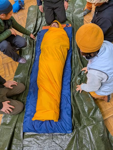 野外災害救急法WAFA講習、真っ最中！
