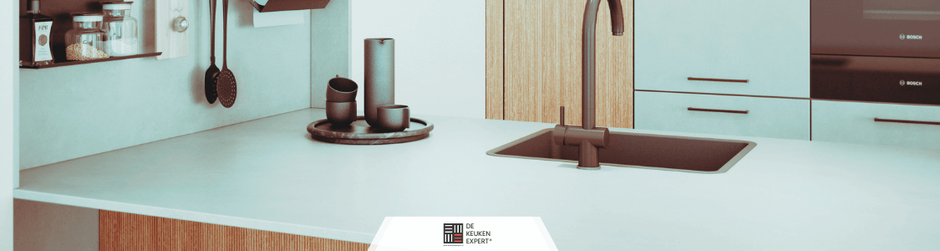 Outlet bruine eiland keukens in onze showroom in Cruquius