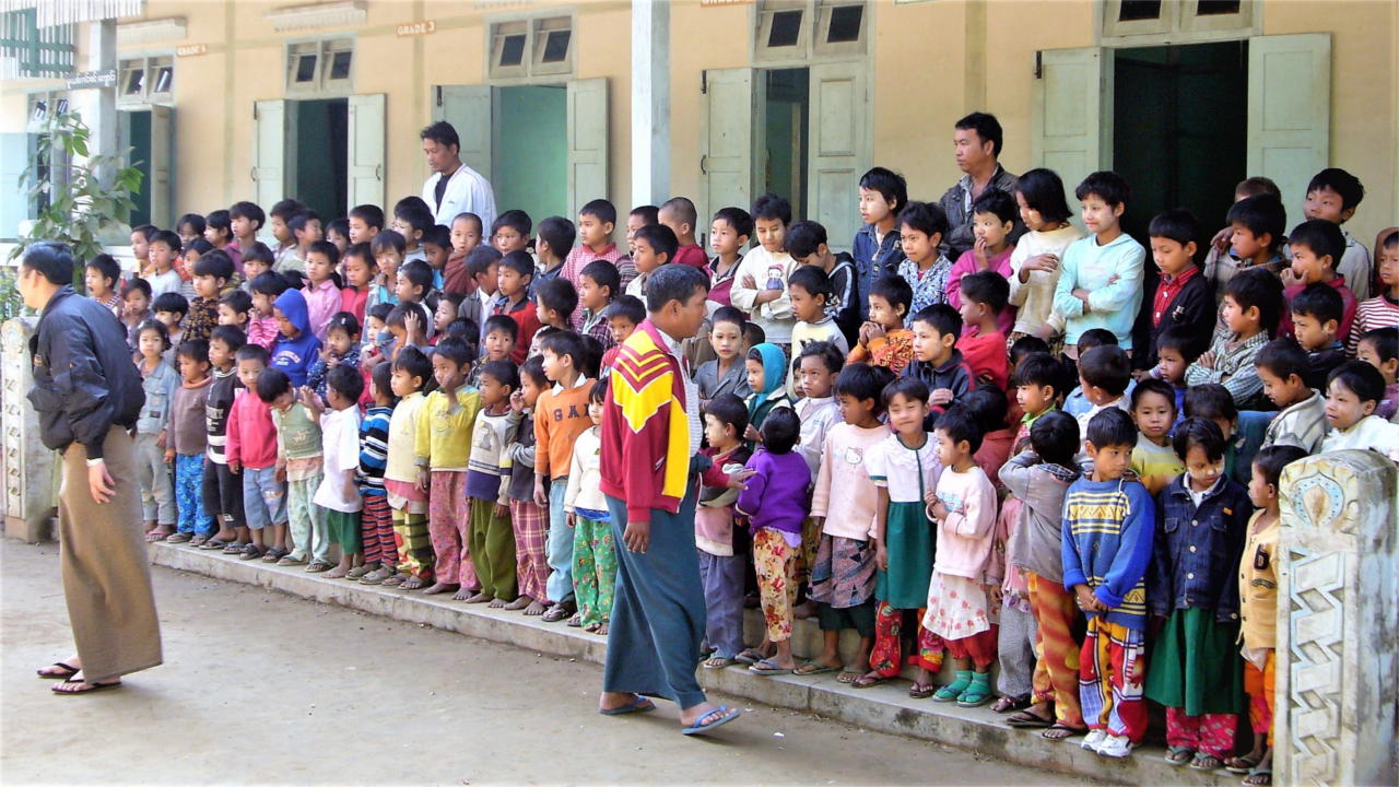Dorfschule in Yandobo