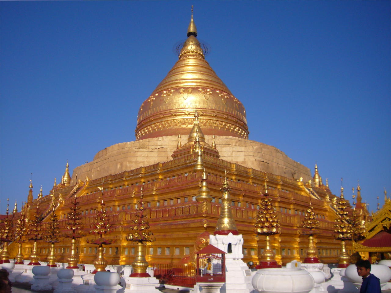 Goldene Pagode in Bagan, Burma