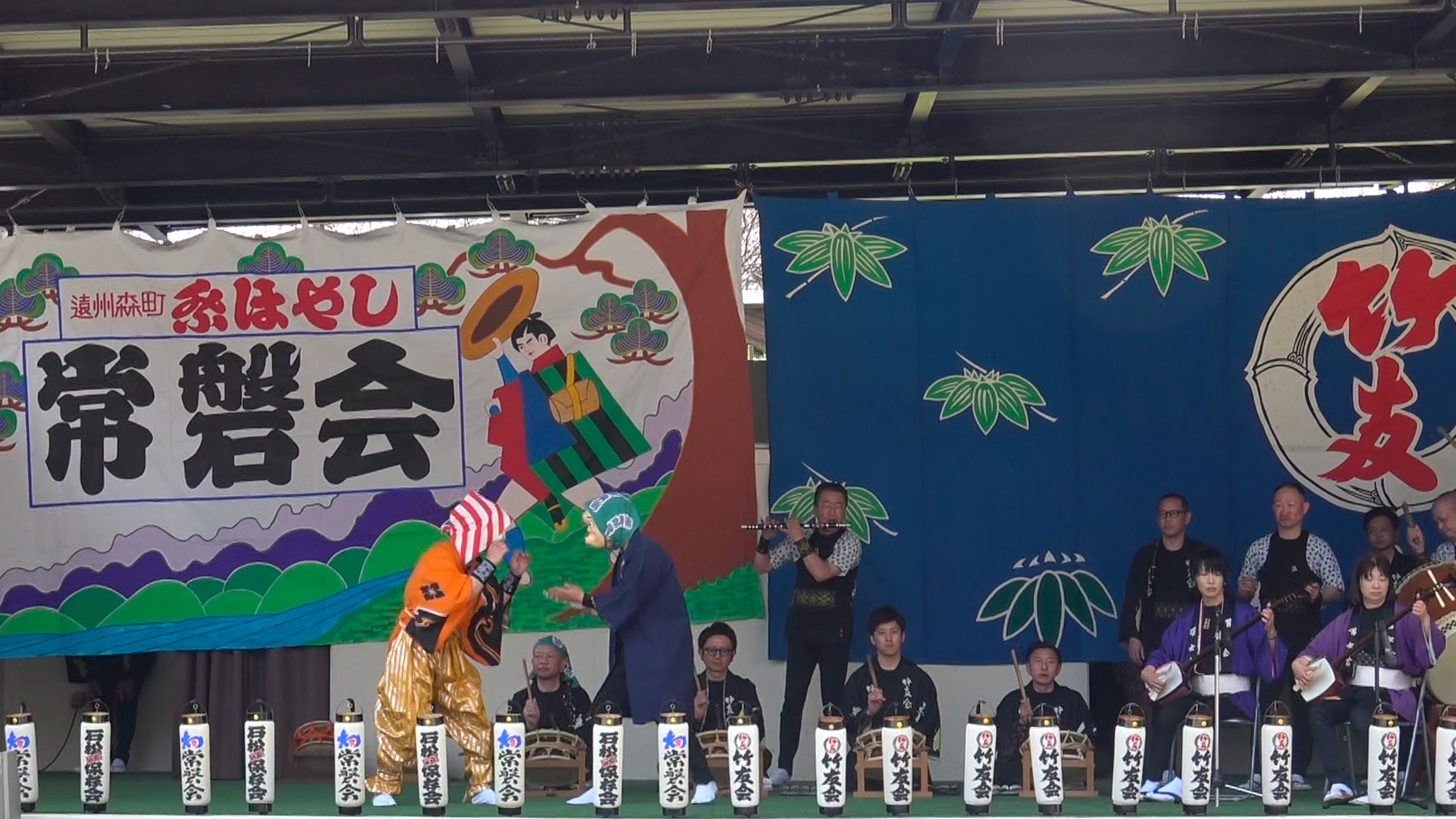 竹友会お囃子と「おかめひょっとこ」手古舞の披露「屋台下」