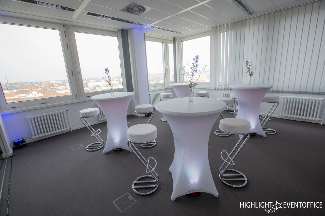 <h1>Zu wenig Tische?</h1> Sie benötigen Mietmöbel für Ihr Event? Wir beraten Sie gerne!<a href="https://www.highlight-eventoffice.eu/vermietungsshop/mobiliar/"><b>weitere Infos</b></a>