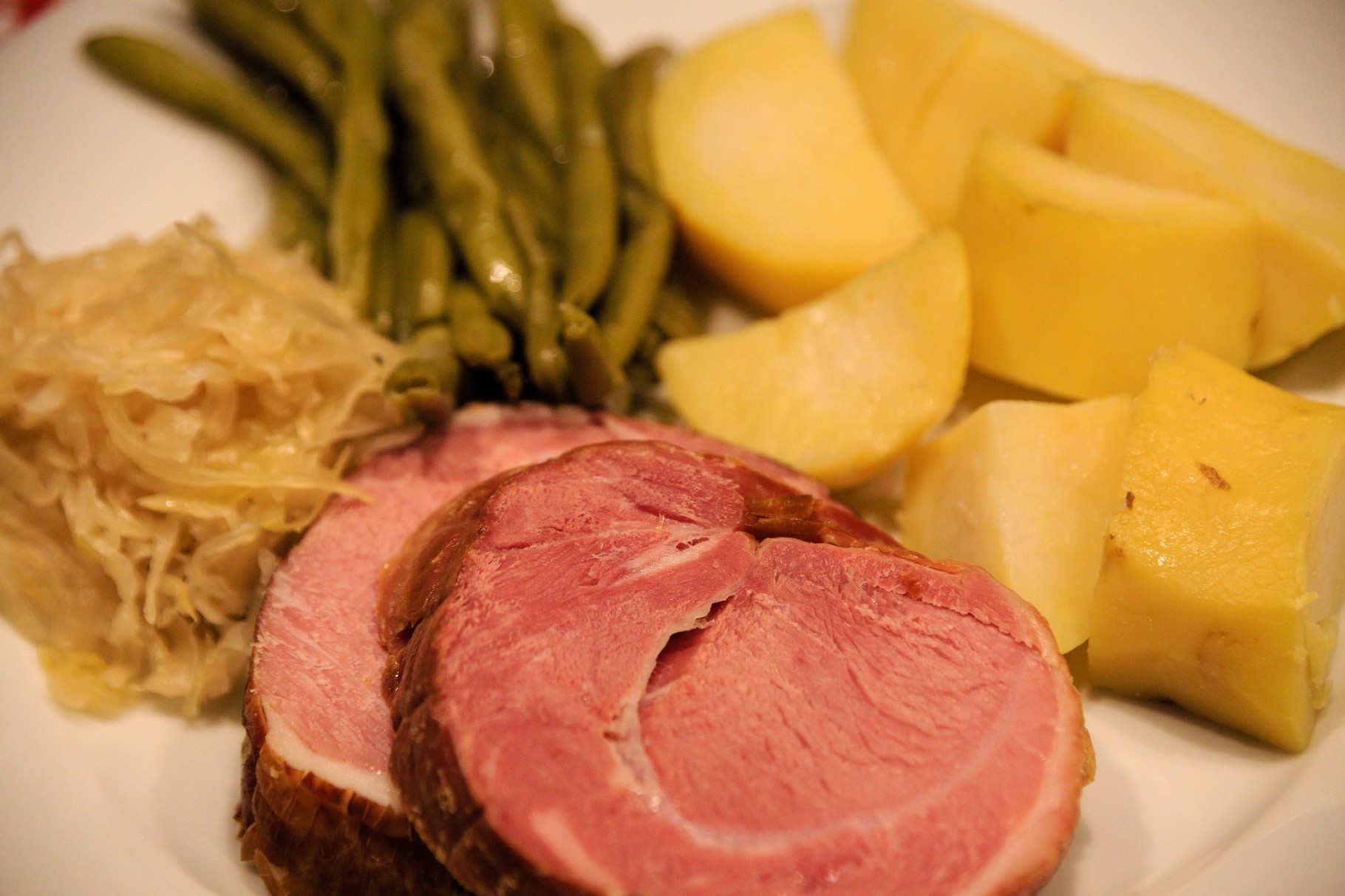 Schinkli mit Bohnen, Sauerkraut und Kartoffeln. - Rezepte für Steamer ...