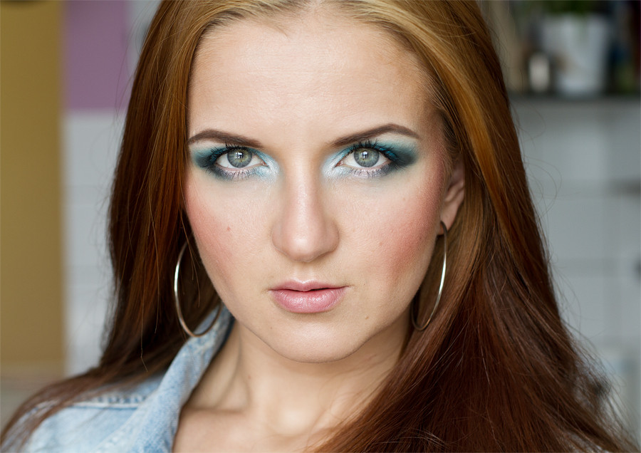beauty blogger, blau makeup, mac clarity, blue eyes, make up artist visagist Köln