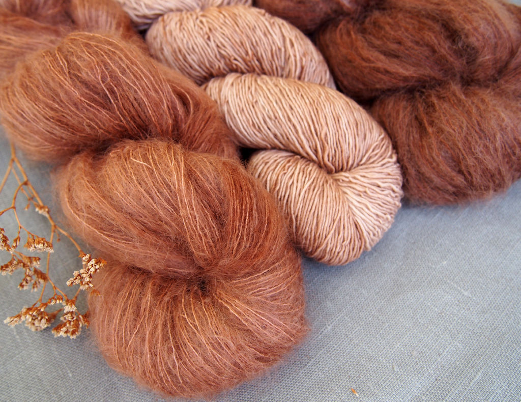Felting Wall Hangings and Embellishments Blending Organic Hand Dyed Wool Fiber for Doll Hair 1 Ounce Brown Real Kid Mohair Locks Extra Long Spinning 