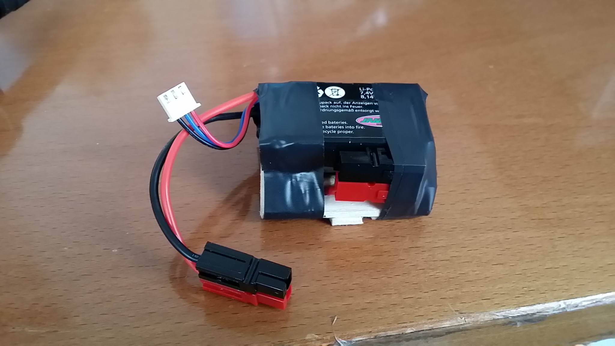 Batteria Lipo 7.4V 4000mAh 8C Per Aerei E Barche RC – Connessione XT30 Femmina, Sostitutiva, Dimensioni 82x37x20 Mm