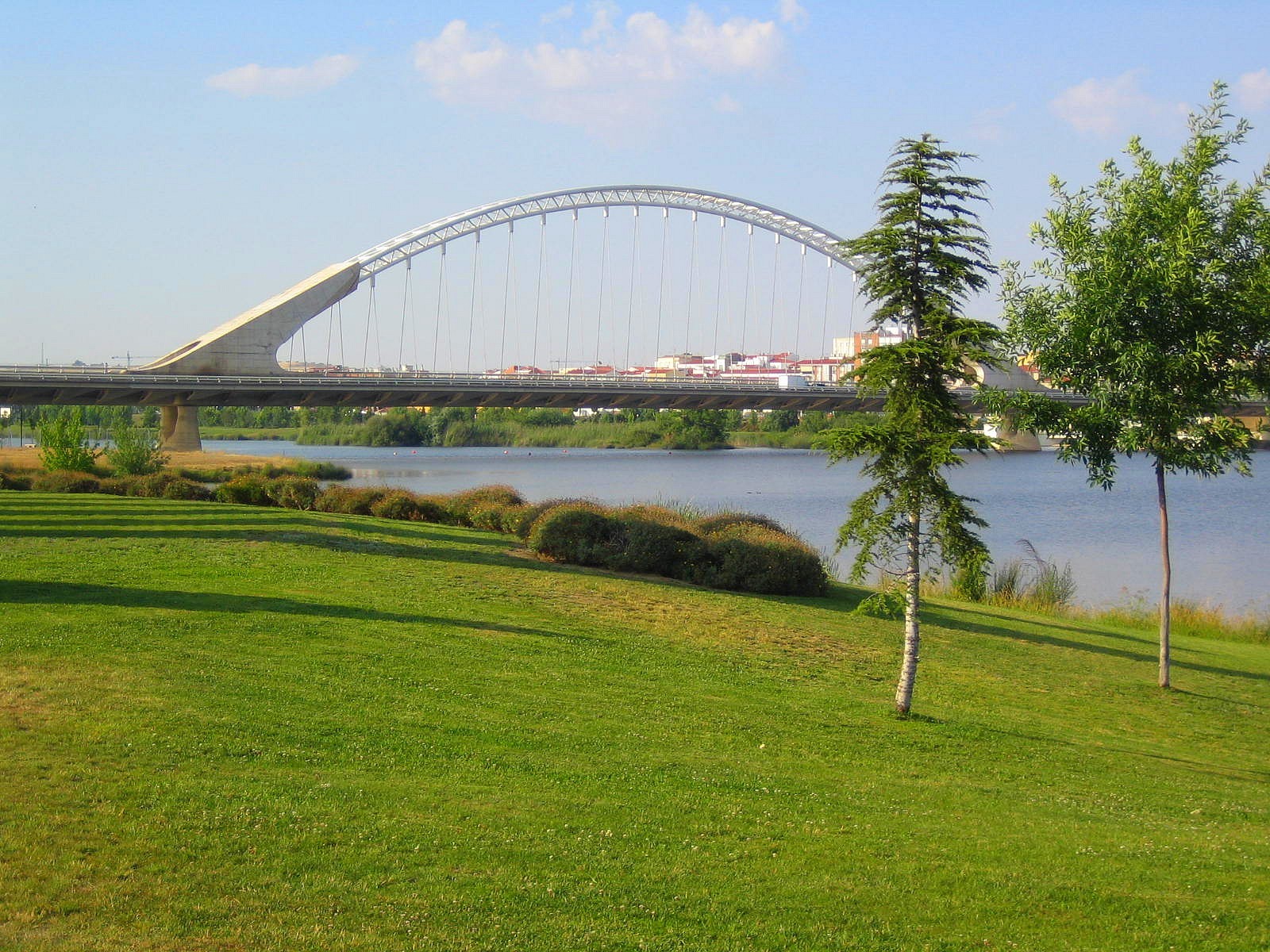 El río Guadiana a su paso por Mérida.