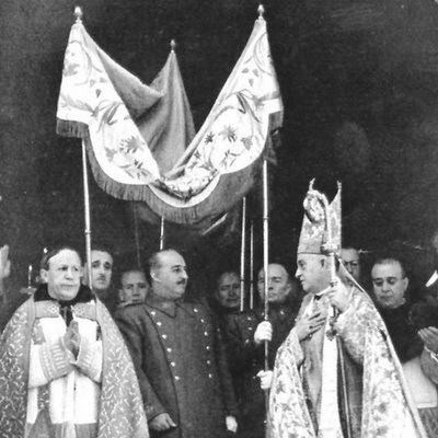 Franco bajo palio.