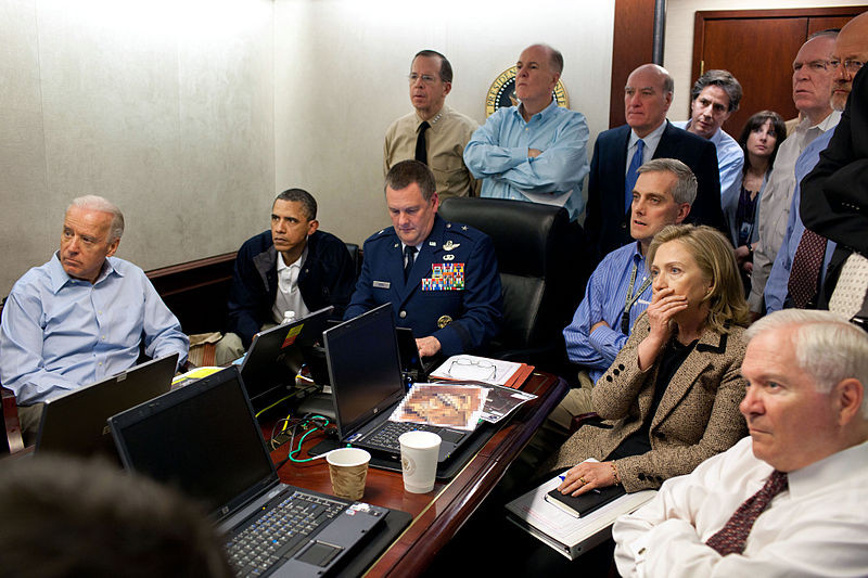 Obama y su gabinete asiste a la muerte de Bin Laden