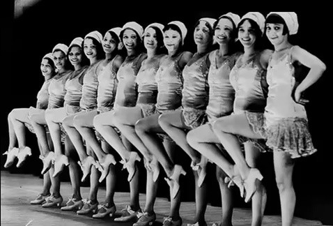 Las cabaret girls, signo de la emancipación femenina del espectáculo y la vida social.