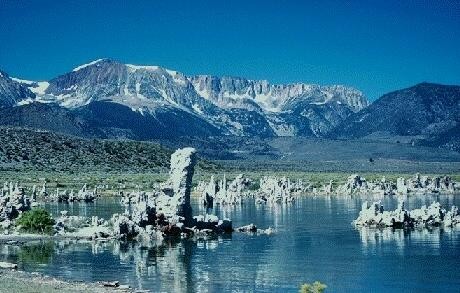 Mono Lake, depresiones salinas al otro lado de la Sierra Nevada californiana.