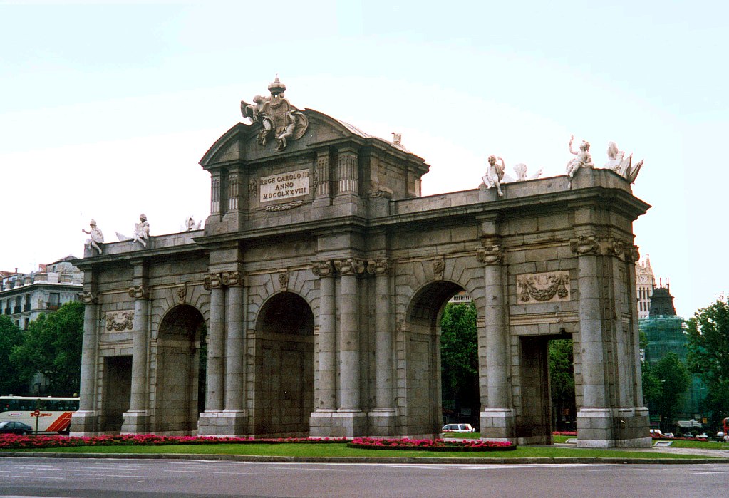 Puerta de Alcalá deSabatini.