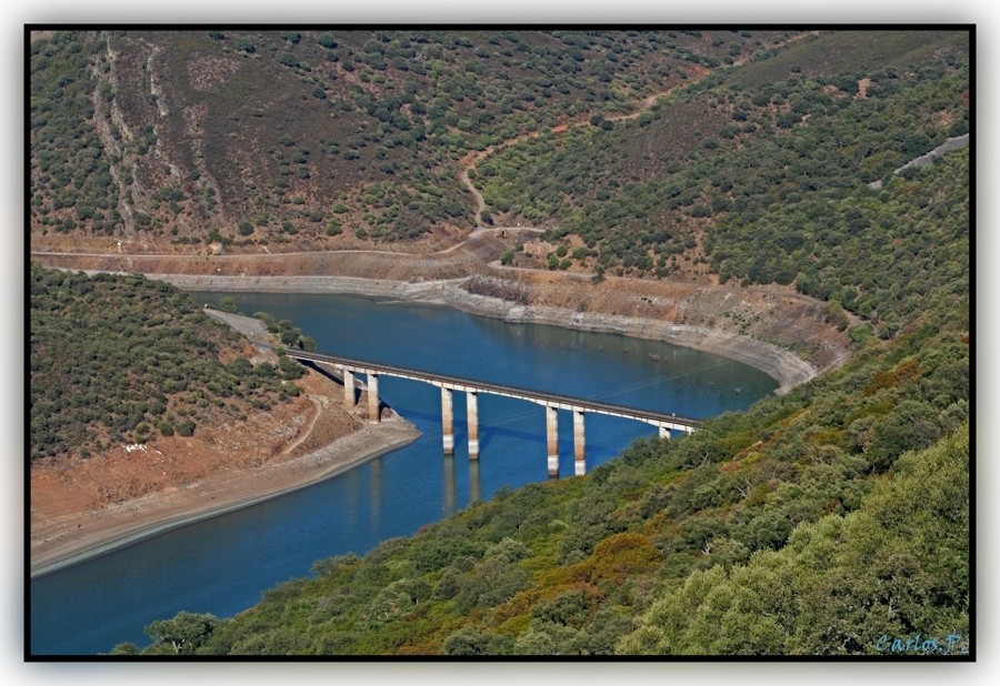 El Tajo formando "riberos".